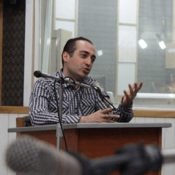 در مصاحبه با رادیو فرهنگ . استودیو صداوسیمای جمهوری اسلامی، جام جم. تهران-۱۳۹۵