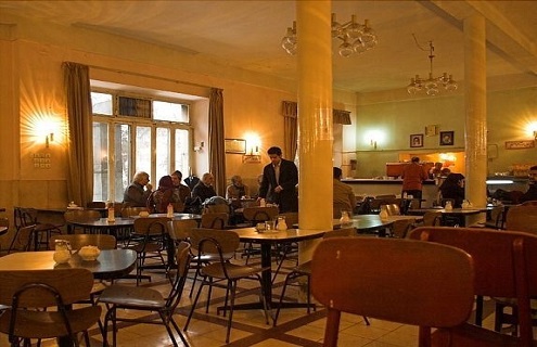 کافه‌گردی ها و علایق صادق هدایت در تهران