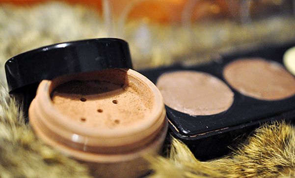 میکاپ حرفه­‌ای