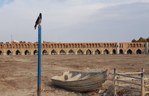 عکس بستر خشک زاینده رود سال 1400 عکس: علی زنداکبری asianews