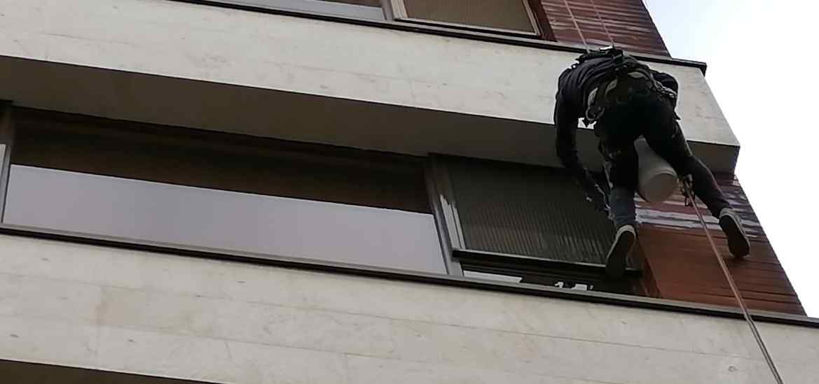 آب بندی نما با طناب