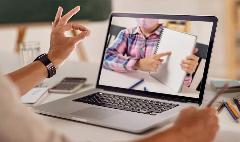 معلم آنلاین زبان