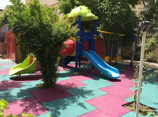 کفپوش گرانولی حیاط