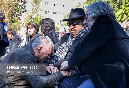 تشییع پیکر+داریوش مهرجویی و همسرش+خاکسپاری داریوش مهرجویی,