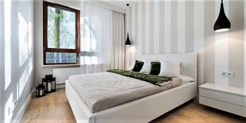 کاغذ دیواری راه راه یا دیوار برجسته رنگی