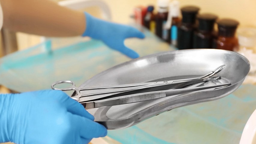 باز شدن بخیه های لابیاپلاستی