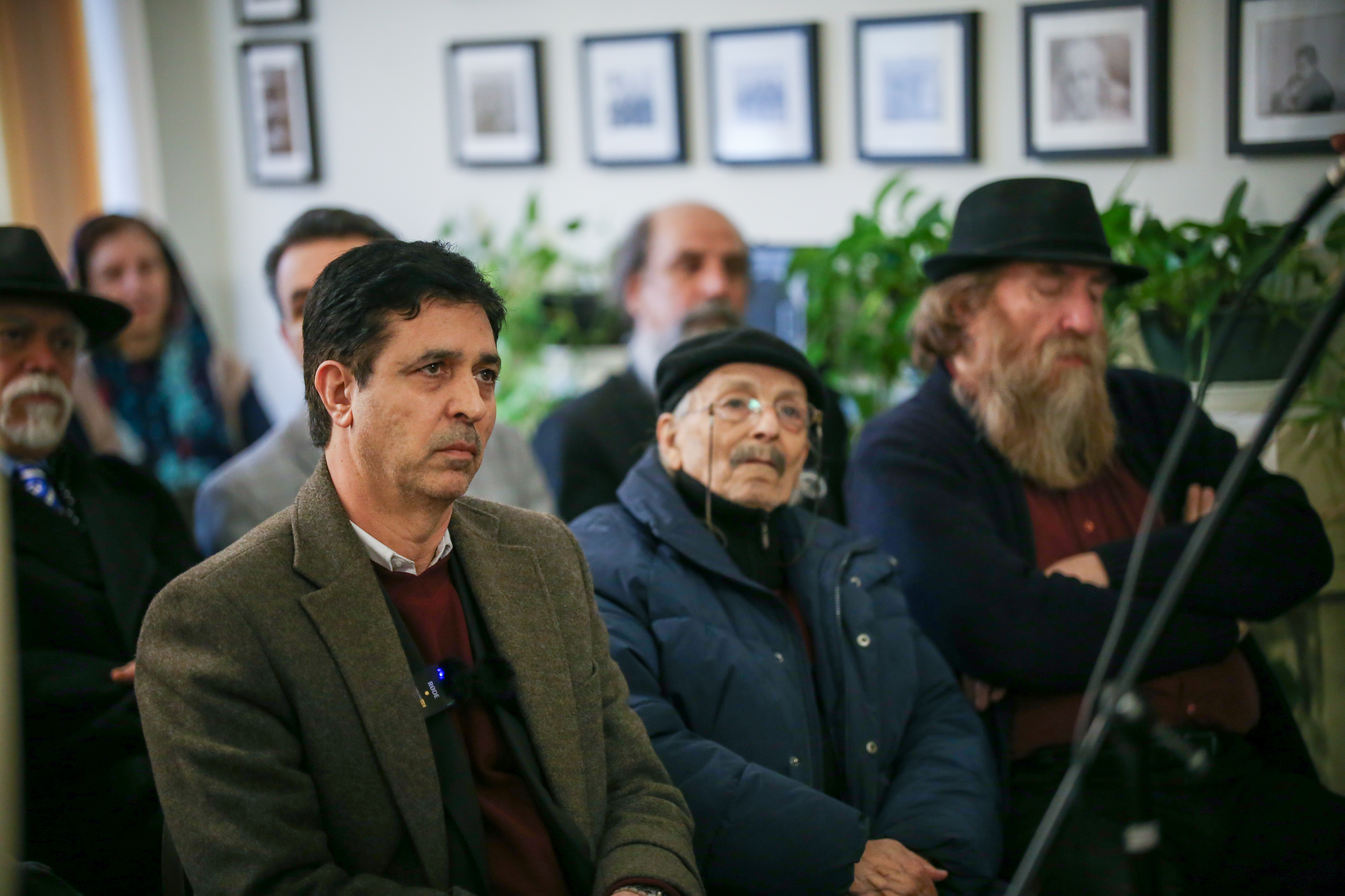 یادبود مهدی اخوان ثالث