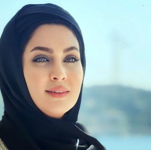 نمونه کاشت ابروی نچرال