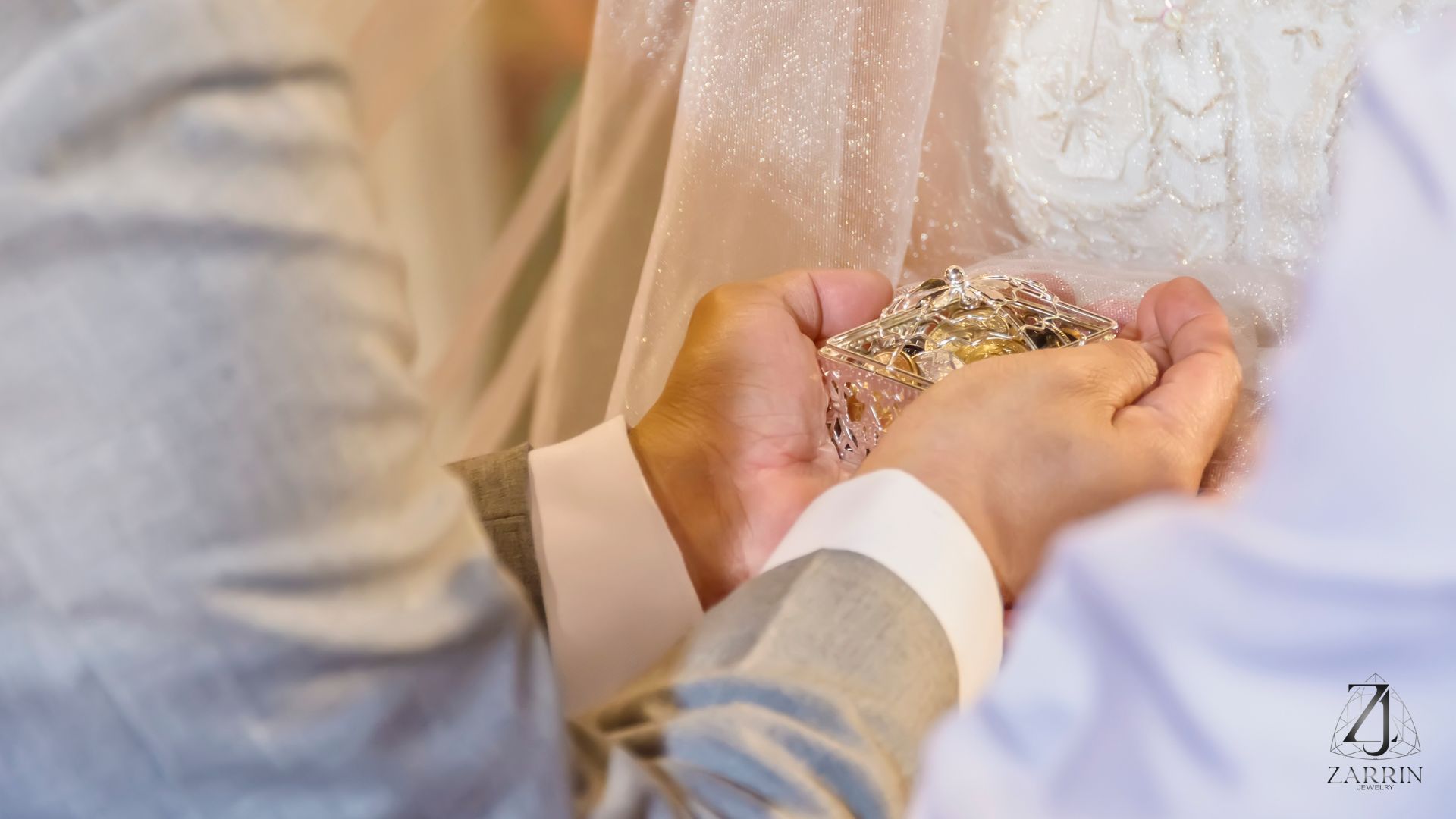 سرویس طلا اسپرت زنانه