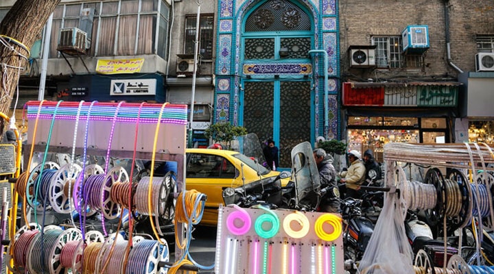 مرکز خرید تجهیزات برق صنعتی در لاله زار