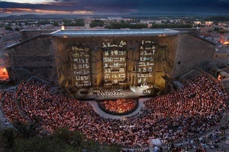 برگزاری کنسرت در اماکن تاریخی