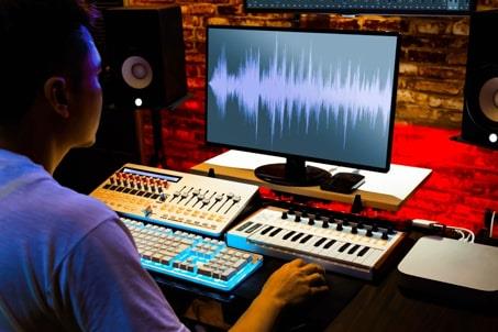 ساختن آهنگ