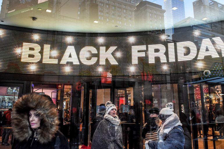 بلک فرایدی تاریخچه تأثیرات اجتماعی و اقتصادی و جایگاه در ایرا