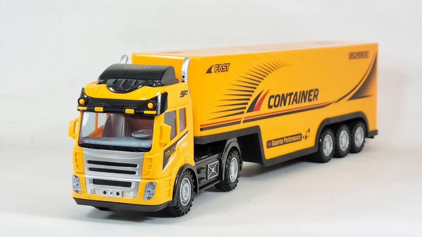 این تریلی‌های عظیم، داستان‌های زیادی برای گفتن دارند.