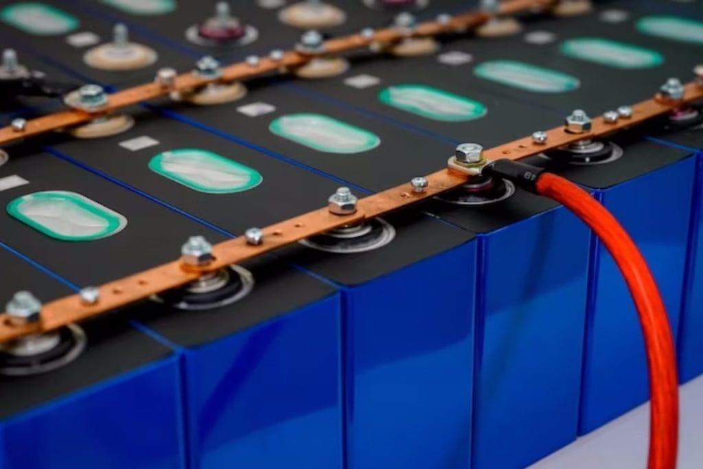 شارژ باتری یو پی اس