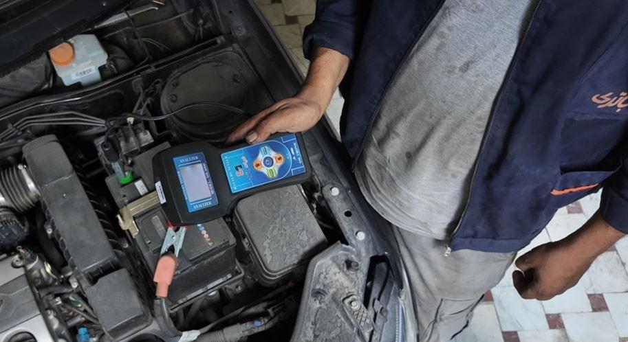 تست ولتاژ باتری ماشین