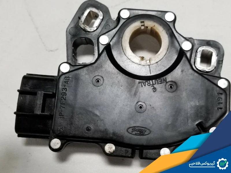 تصویر قطعه سلکتور گیربکس اتوماتیک