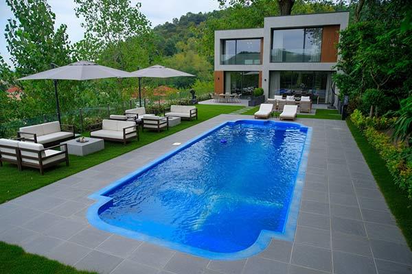 استخر پیش ساخته فایبرگلاس