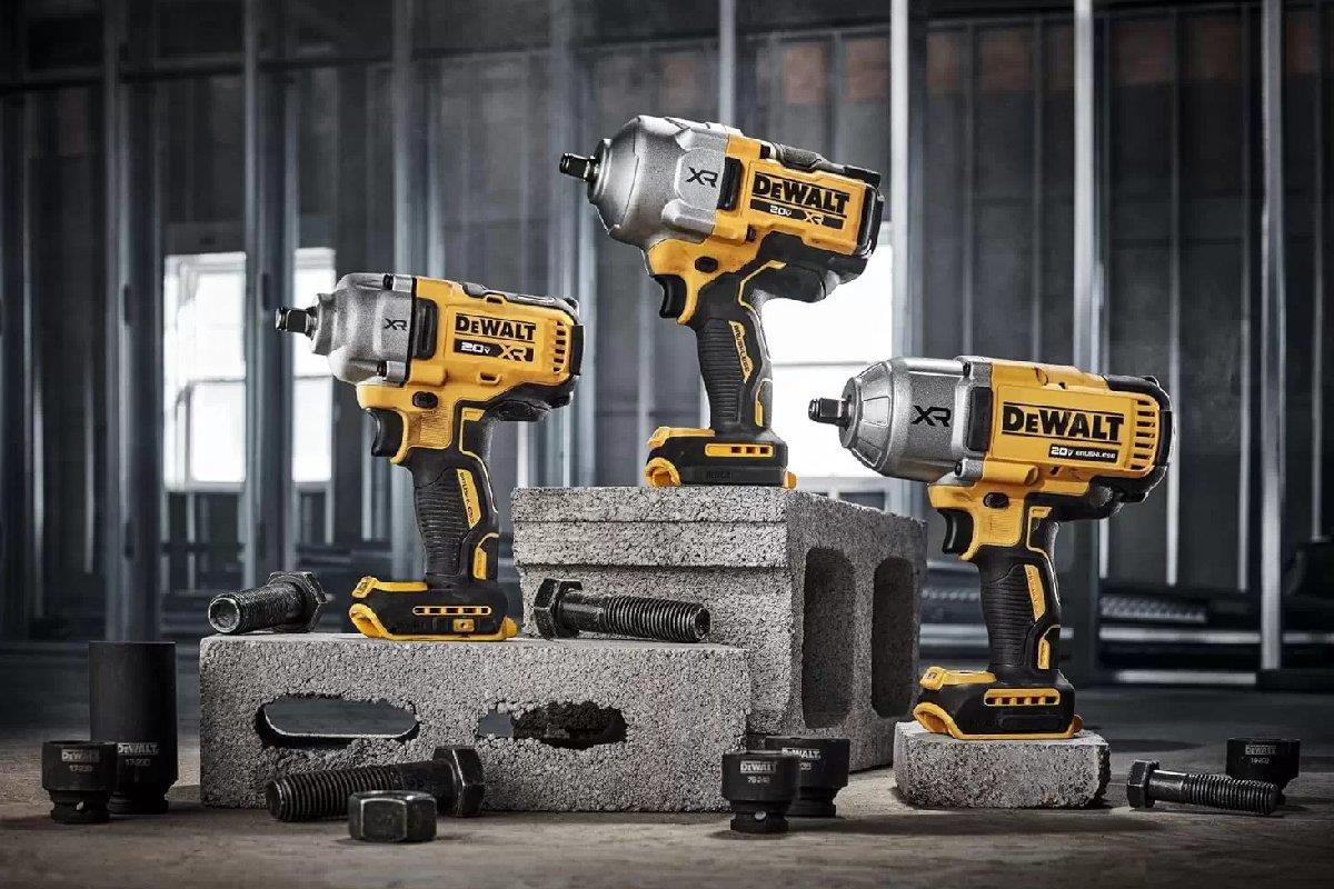 بکس شارژی بهتر است یا برقی