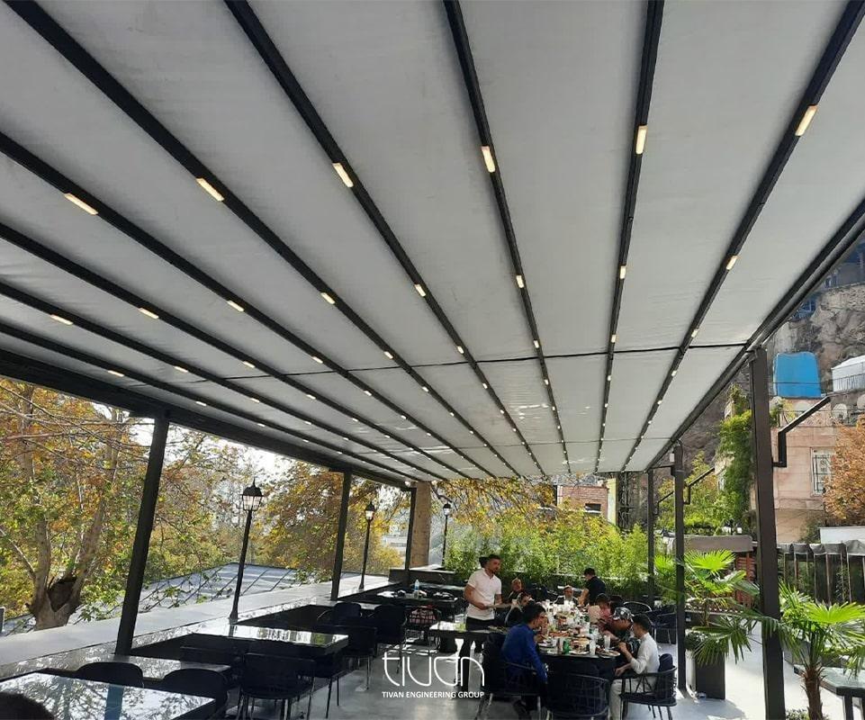 سقف متحرک تیوان در رستوران کوهسر