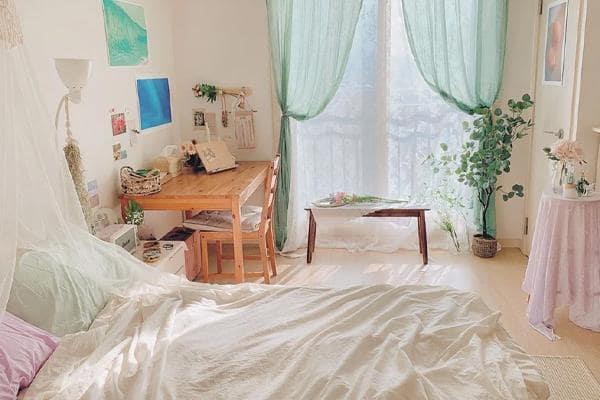 چیدمان اتاق خواب دخترانه کره‌ای با رنگ‌های پاستلی