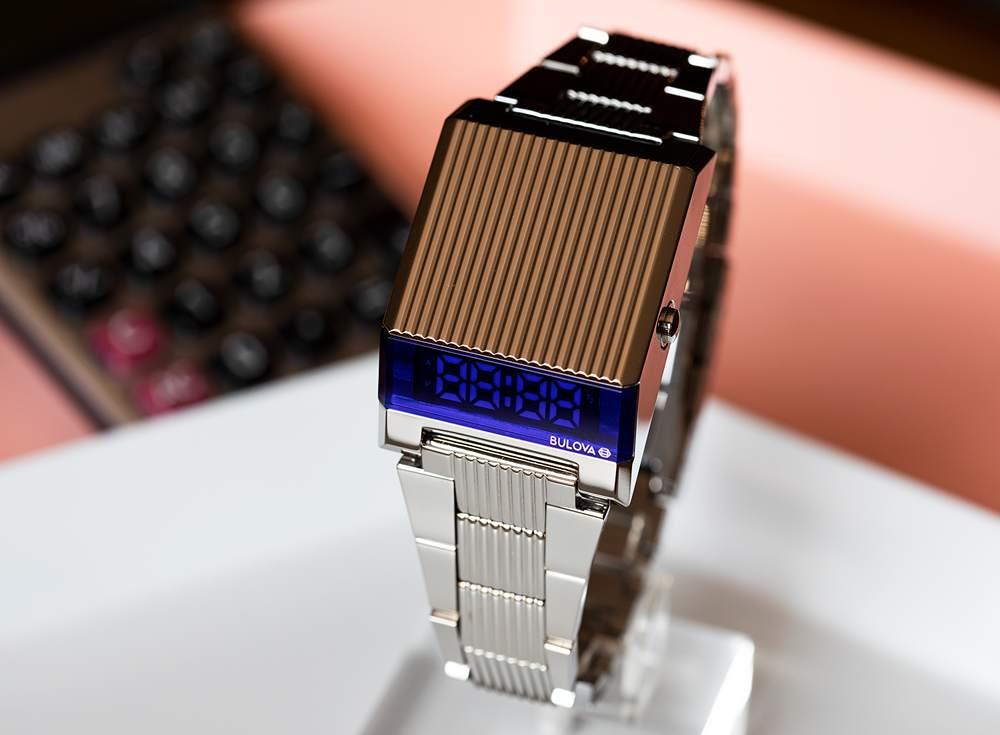 ساعت دیجیتالی Bulova Computron