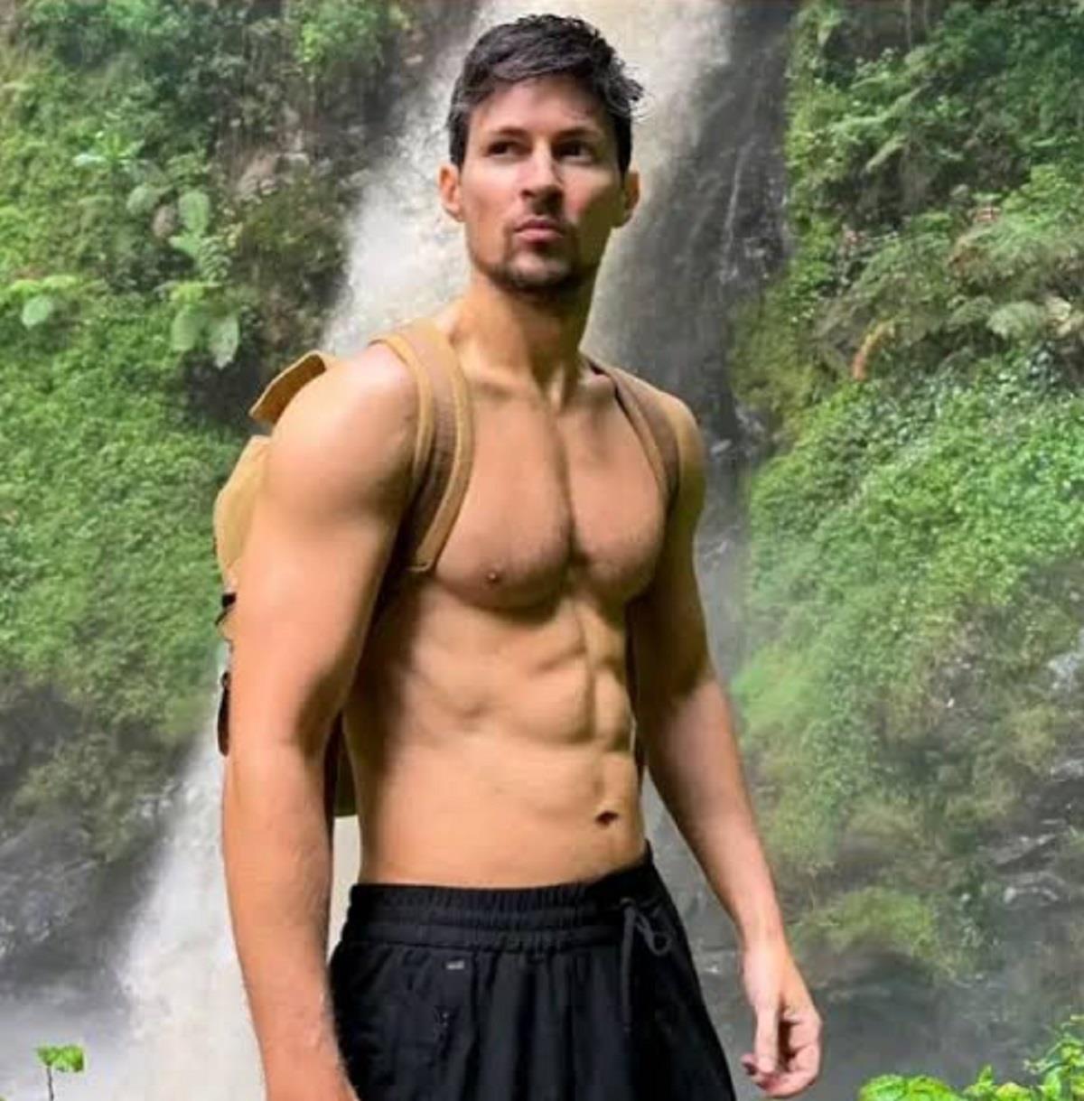 پاول دورف عکس های نود Nude