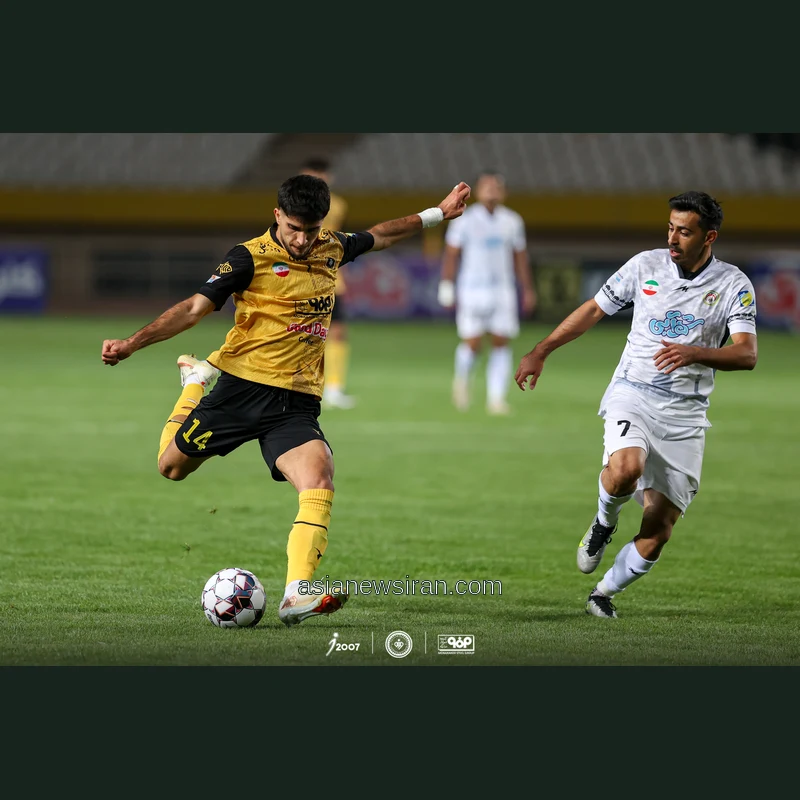 بازیکنان سپاهان و فجرسپاسی؛ عکس آرشیوی ۱۸ مهر ۱۴۰۵ از رسانه رسمی سپاهان