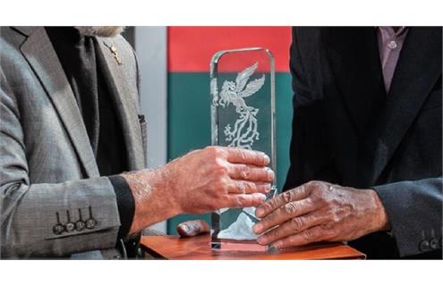 برگزاری آیین اختتامیه جشنواره فیلم فجر 44 برندگان سیمرغ در چهل و چهارمین جشنواره فیلم فجر