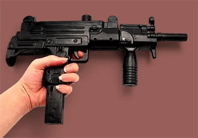 آیا نیروهای نظامی ایرانی، اسلحه یوزی ندارند؟