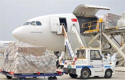 همه چیز درباره فریت بار هوایی؛ از هزینه تا ترفندهای کاهش قیمت در نوسان دلار