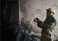 آتش‌سوزی مهیب در ساختمان مسکونی نعمت‌آباد تهران؛ نجات ۱۵ نفر از پشت‌بام!