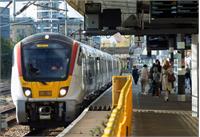 حمله با چاقو در قطاری در انگلیس؛ چند نفر زخمی و دو نفر دستگیر شدند