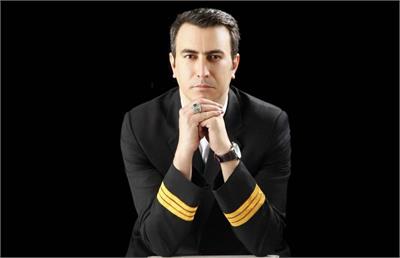 رامین کاشف‌آذر کیست ؟