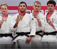 قهرمانی سعید مولایی با پرچم آلمان