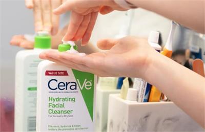 10 اشتباه رایج در شستشوی صورت