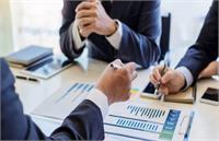 میدان را خالی نکنید!