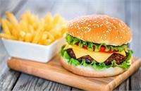 تاثیر فست‌فود بر حافظه و نمره درسی