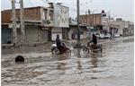 سیل جنوب کشور قربانی گرفت/طغیان دریا در بندر عباس/اهواز غرق شد+فیلم و عکس