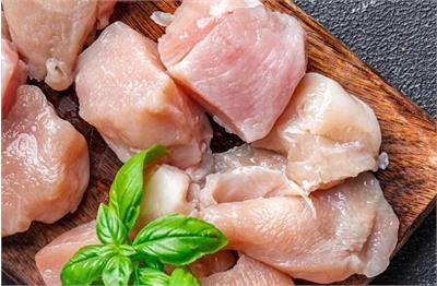 ​فاجعه برای دانش‌آموز هشتمی پس از خوردن مرغ خام در شرط‌بندی اردوی مدرسه