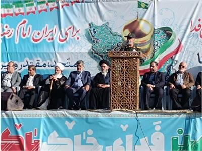 حضور پرتعداد شهروندان یزدی در یک اجتماع بزرگ مردمی؛ روایتی از نمایش اقتدار جانفدایان ایران امام رضایی