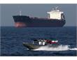 حمله قایق‌های ایرانی به نفتکش آمریکایی