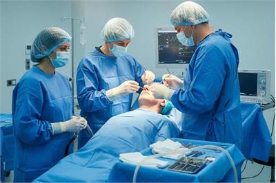 جراحی بینی گوشتی چیست و چقدر هزینه دارد ؟