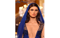 جورج حبیقه در هفته مد پاریس، شانه‌ها را کمی پوشاند و ناف‌ها را نمایان کرد