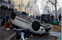 هجوم خودرو به جمعیت جشن کریسمس در فرانسه: دست‌کم ۱۰ کشته و ۹ زخمی