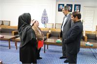 دیدار صمیمانه استاندار یزد با کودک مبتلا به سندروم داون