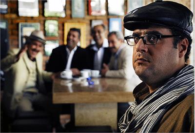 نقد، بررسی و تحلیل فیلم سینمایی «بازجویی در کافه تهران» شاهد احمدلو