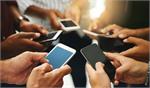 ​عصر سرهای خمیده؛ وقتی تلفن‌های هوشمند، روح انسان را به اسارت گرفتند