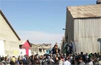 کارگران بدون حقوق مانده اند!