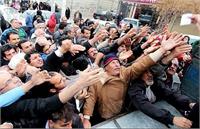 اقتصاد نیم جان کشور/گریز مردم ایران از یک زندگی شرافمندانه